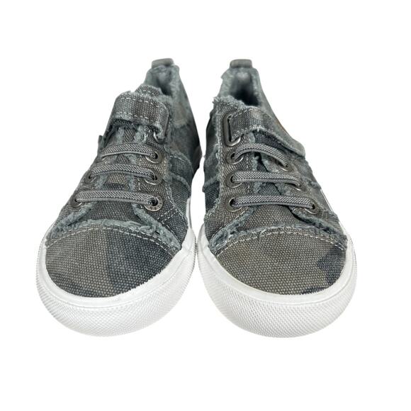 NWT Blowfish Malibu Gray Camo Canvas Kids Size 12 - Picture 2 of 9
